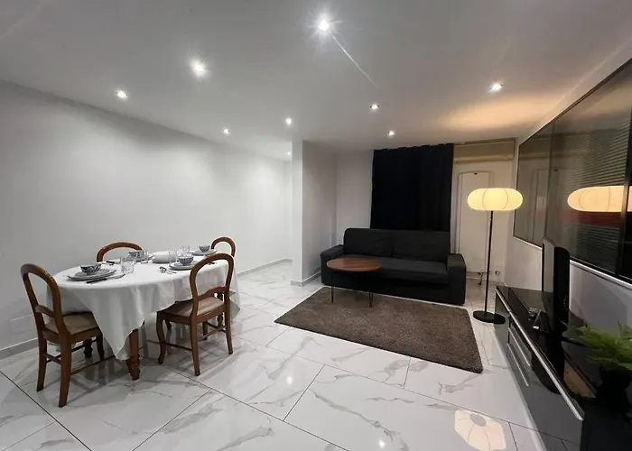 Charmant Appartement Strasbourg *